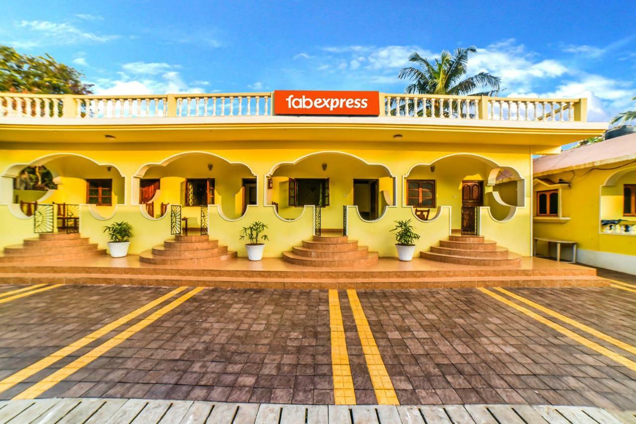 Fabhotel Yoyo Cottage With Pool - Nr Chapora Fort Vagator Ngoại thất bức ảnh